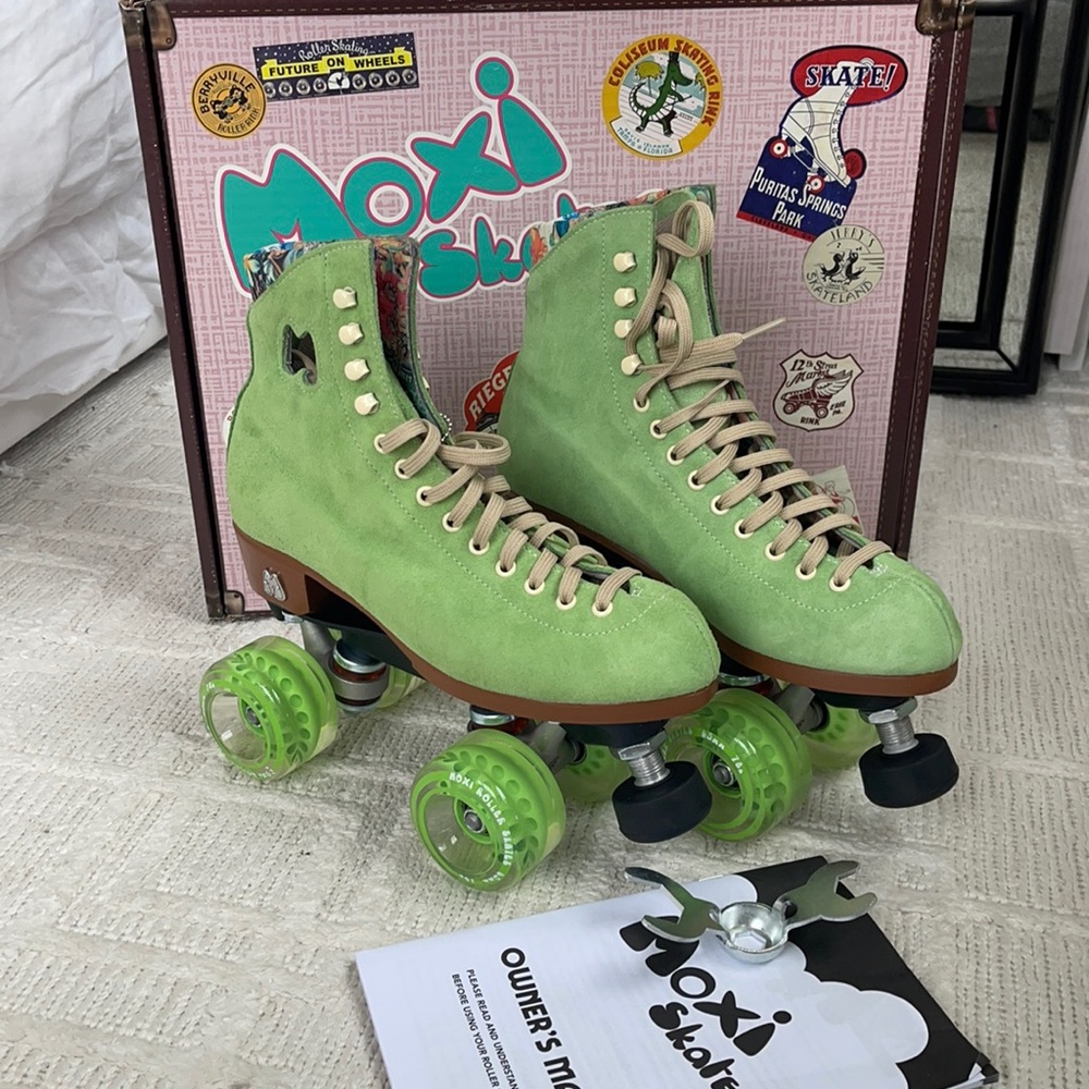 Moxi Lolly Honeydew Skates (BNWB) Size 6